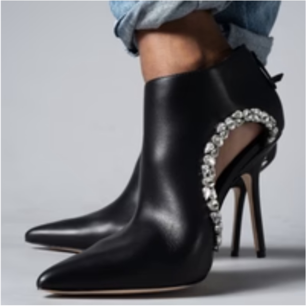 AMINAH ABDUL JILLIL size 8 black leather Soleil Bootie